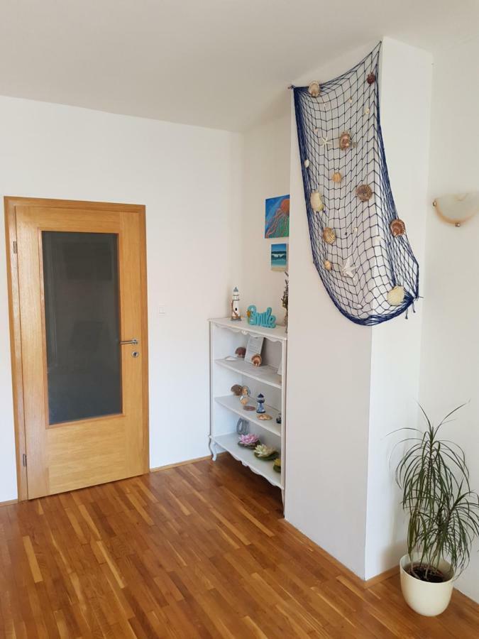 Apartment Doris Kostrena Esterno foto